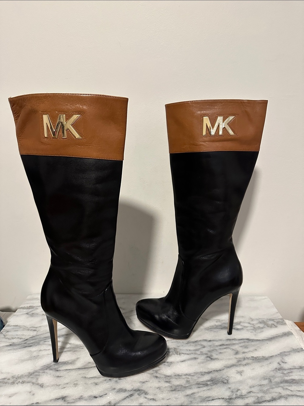 MICHAEL Michael Kors Hayley Heeled Boots Two-Tone Black Brown Leather 7M EUC